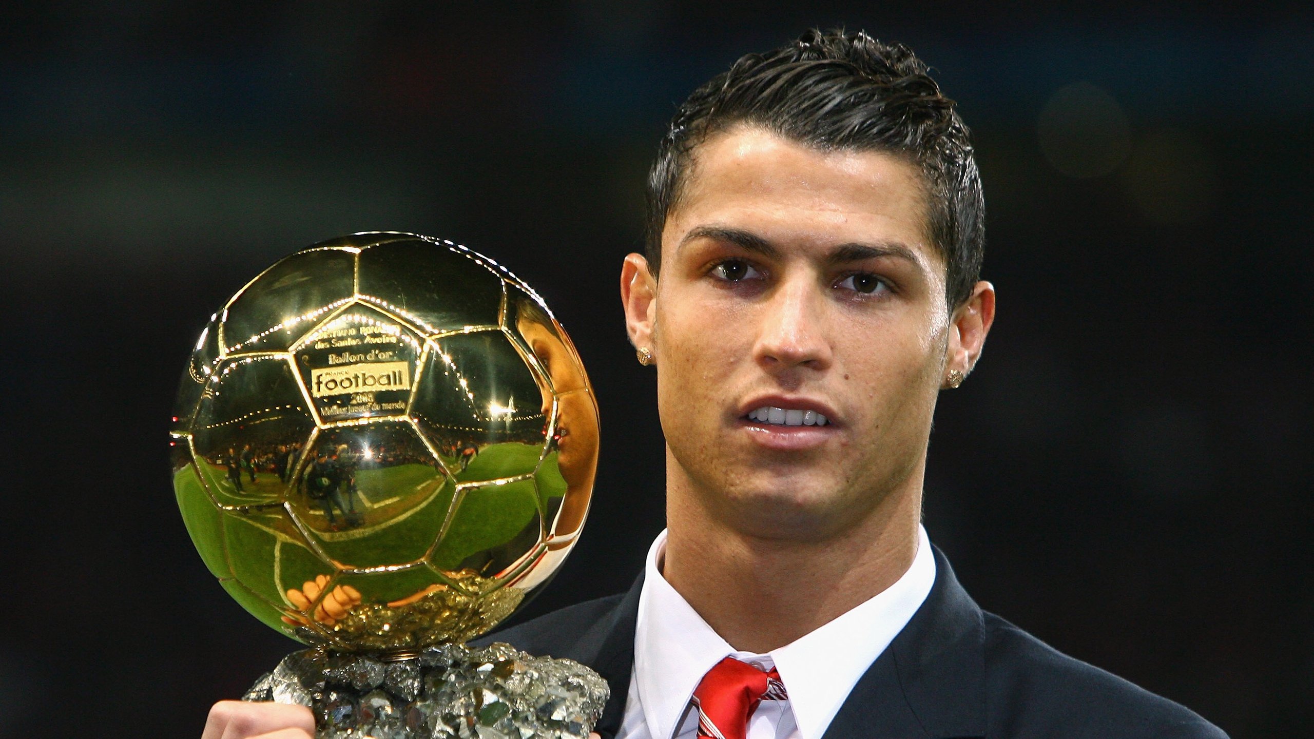 泰山队外援表现回暖球队整体化学反应增强，泰山队内援